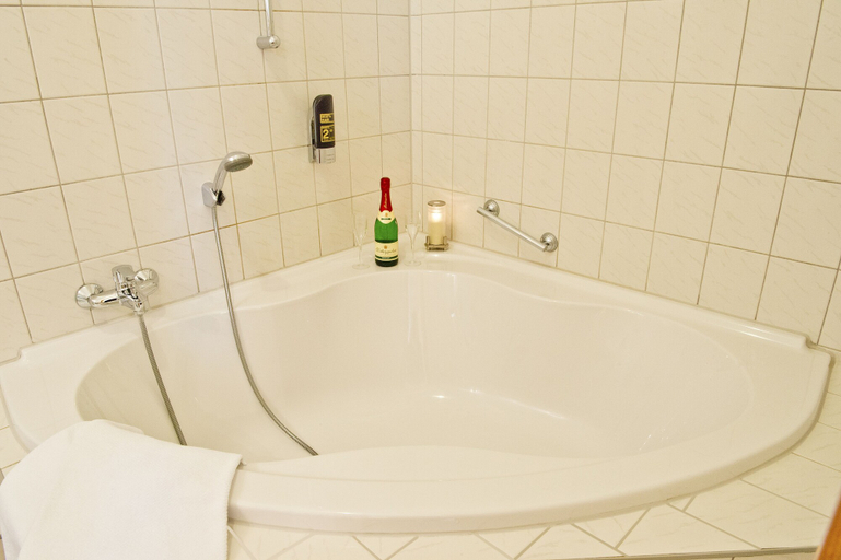 Bathroom 5, Hotel Thüringer Hof, Jena