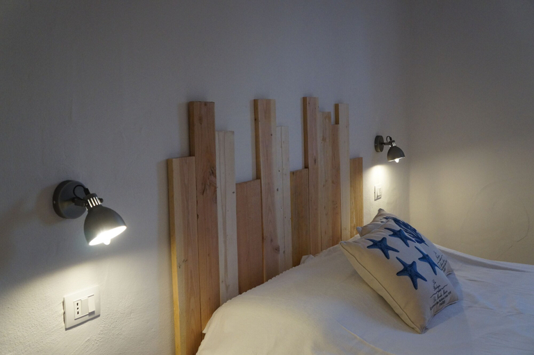 Bedroom 2, Villa Vita, Bari