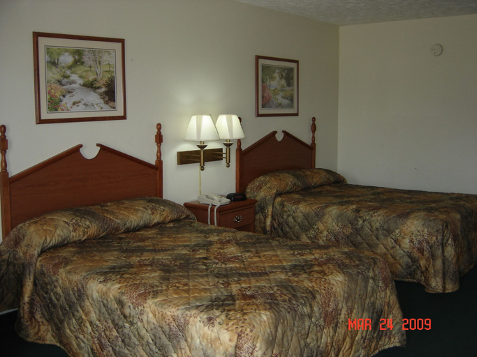Bedroom, Homegate Inn, Winston