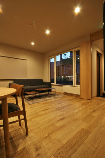 Others 4, M House, Furano