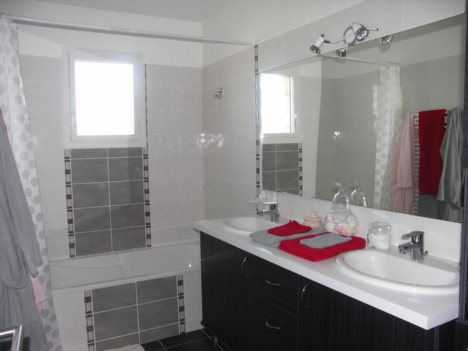 Bathroom 5, Chambres d'Hôtes Le Saint Ô Détente, Haute-Garonne