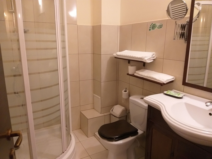 Bathroom 5, Hotel Gema, Brasov