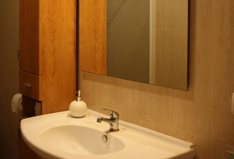 Bathroom, Cal Pedret, Tarragona