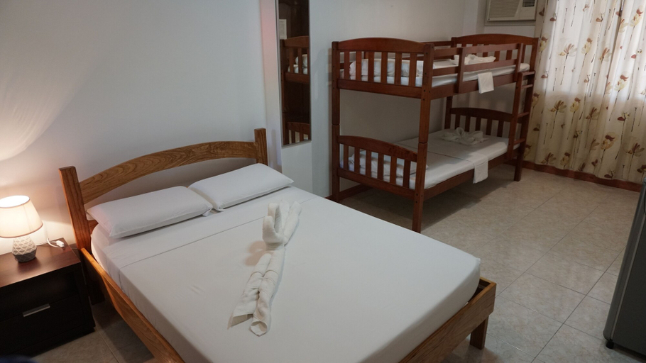 Bedroom 4, Wellbeach Dive Resort, Zamboanguita