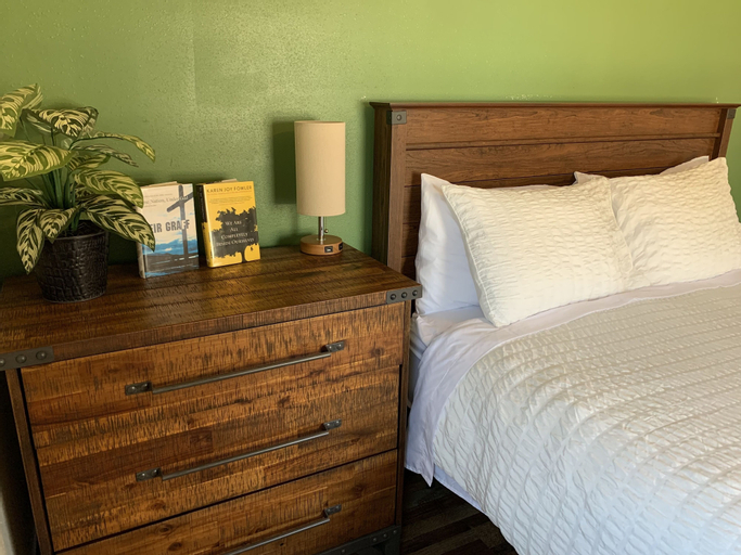 Trailhead Suites, Marshall