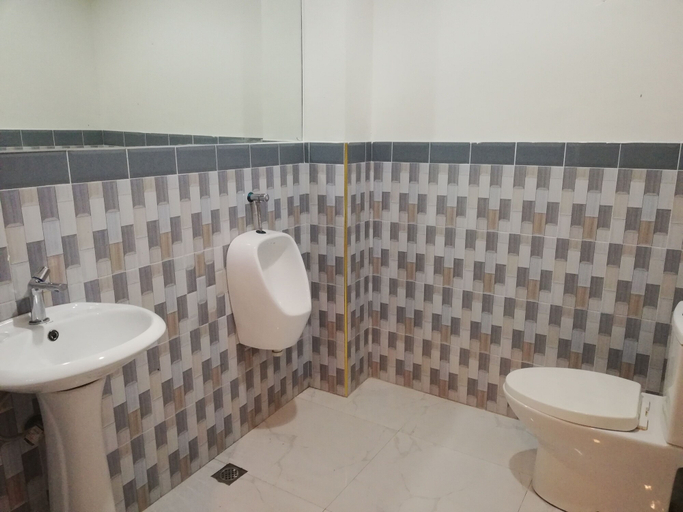 Bathroom, EON Centennial Express Hotel, Iloilo City