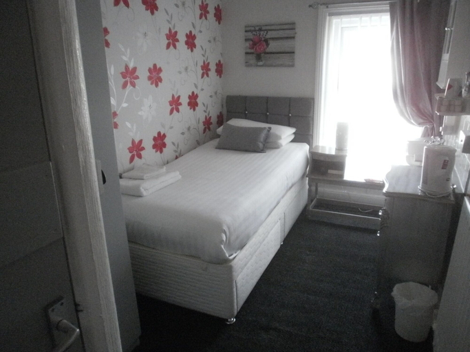 Bedroom 4, The Withnell Hotel, Blackpool