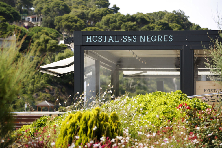 Exterior & Views 2, Hostal Ses Negres, Girona