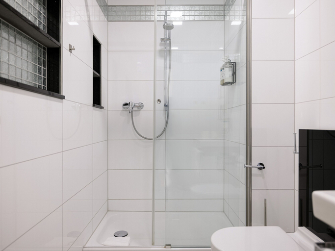 Bathroom 5, Numa Düsseldorf Artol, Düsseldorf