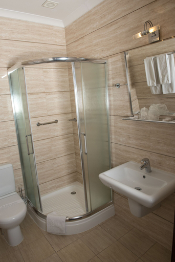 Bathroom 3, Hotel Iskierka Business & Spa, Mielec