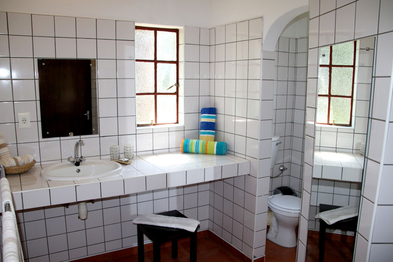 Bathroom 4, Waterberg Wilderness, Omatako