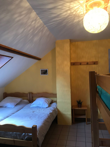 Bedroom 3, Gîte Le Chantelouve, Isère