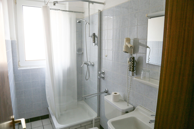 Bathroom, Hotel Römerkrug, Region Hannover