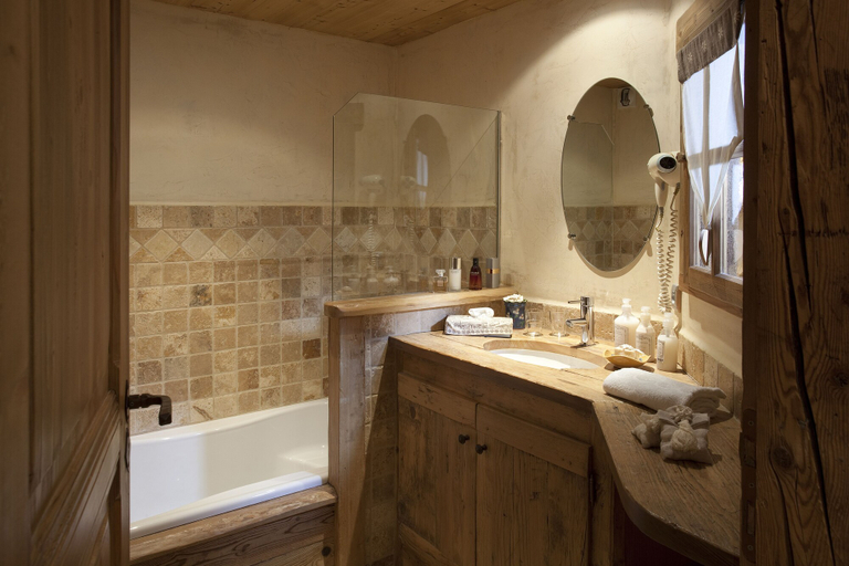 Bathroom 3, Les Fermes de Pierre et Anna, Haute-Savoie