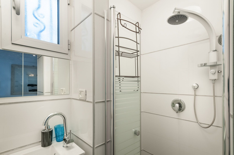 Bathroom 3, Magical Terrace Great Location Hakovshim