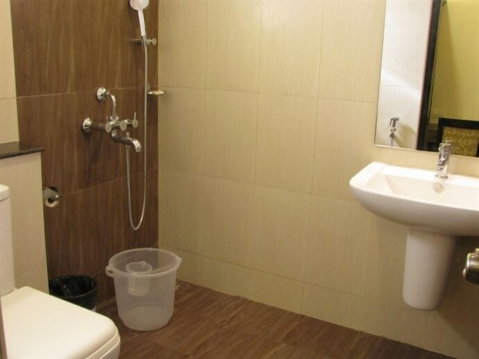 Bathroom, Hotel Nera Regency, Hyderabad
