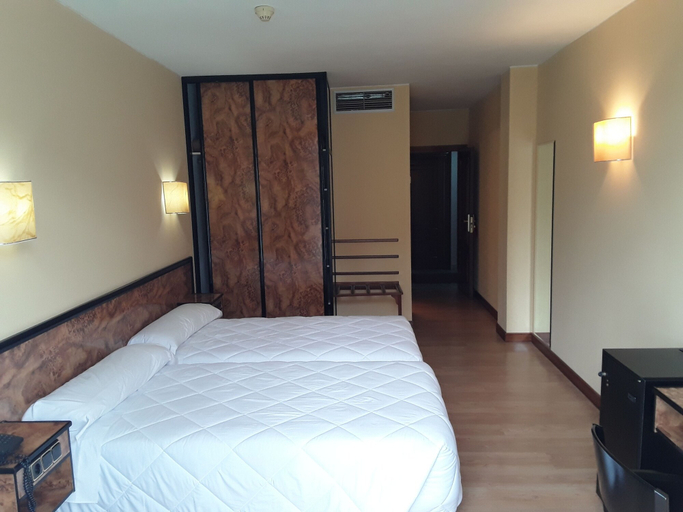Bedroom 3, Hotel Castro, A Coruña