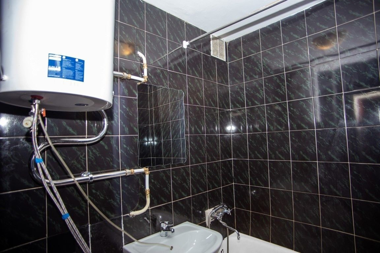 Bathroom 4, Apartment on 1 Morskaya St., Vladivostok gorsovet
