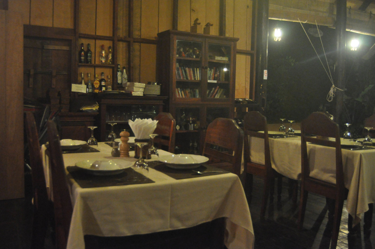 Food & Drinks 4, Nong Kiau Riverside, Ngoi