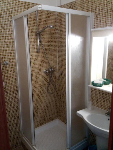Bedroom 3, Hotel Svizzera, Imperia