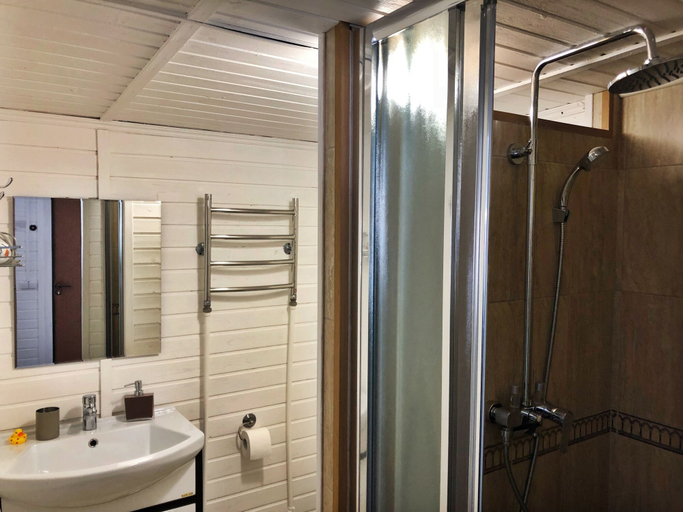 Bathroom, Ok-Reka - campsite, Zvenigorod