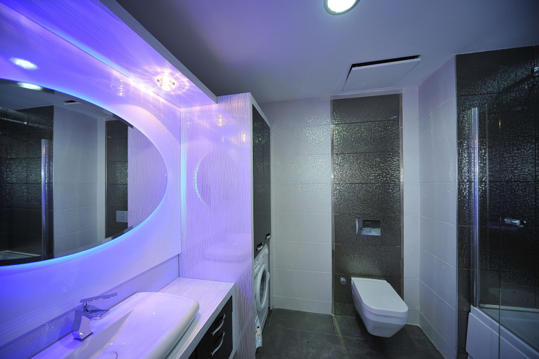 Bathroom 5, Azura Complex, Alanya
