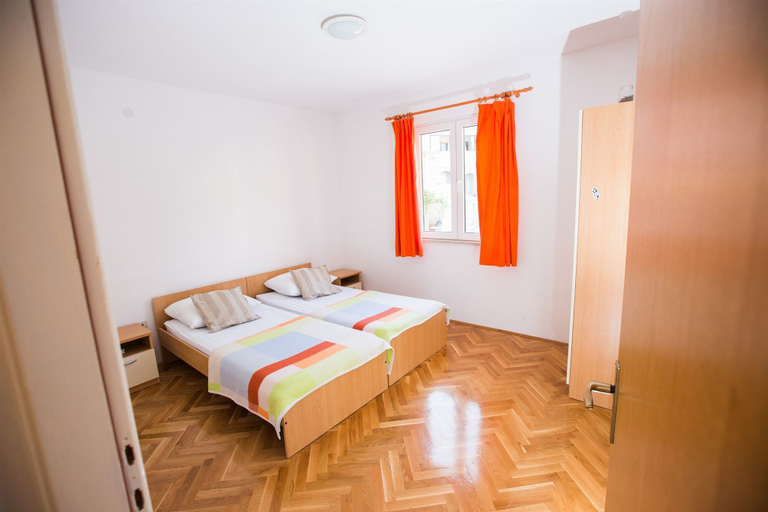 Bedroom 4, Apartments Adria, Dugi Rat