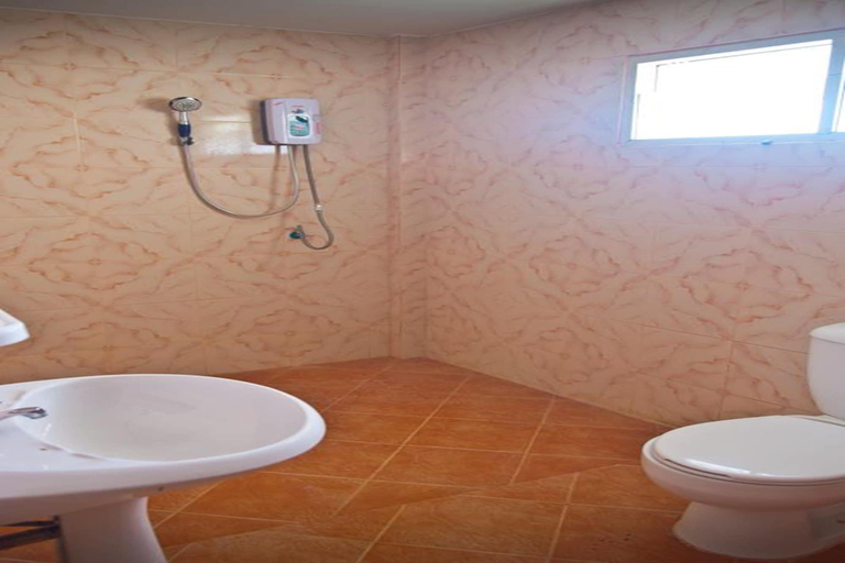 Bathroom, Orchid Homestay Buriram No2, Phlapphlachai