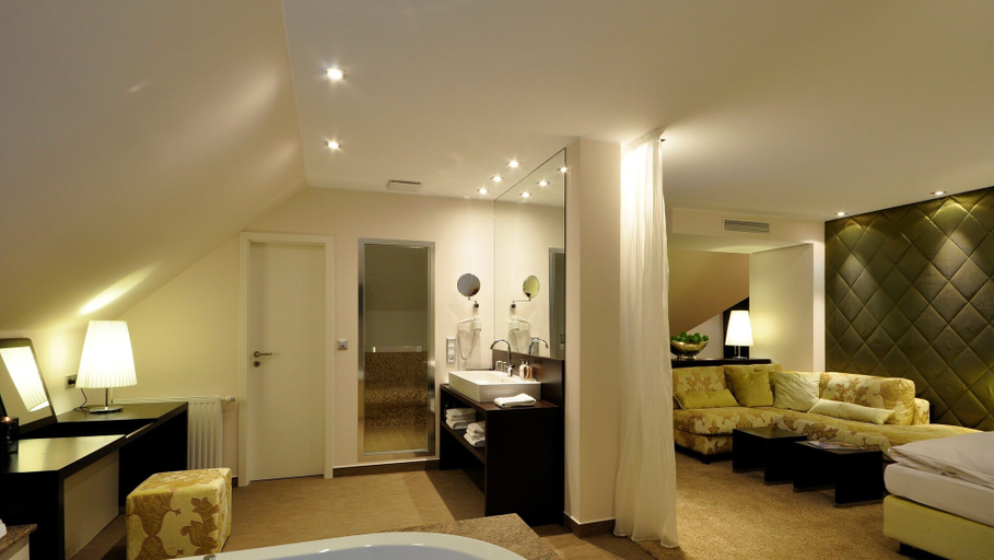 Bedroom 4, Wellings Parkhotel, Wesel