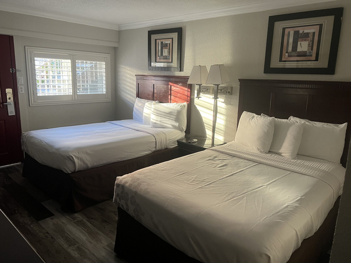 Bedroom 2, Dream Inn, Fresno