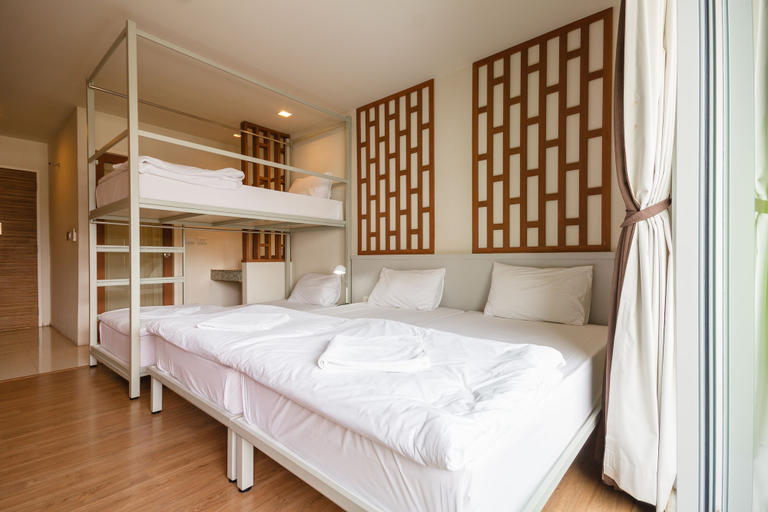 Bedroom 3, Siamaze Hostel, Din Dang