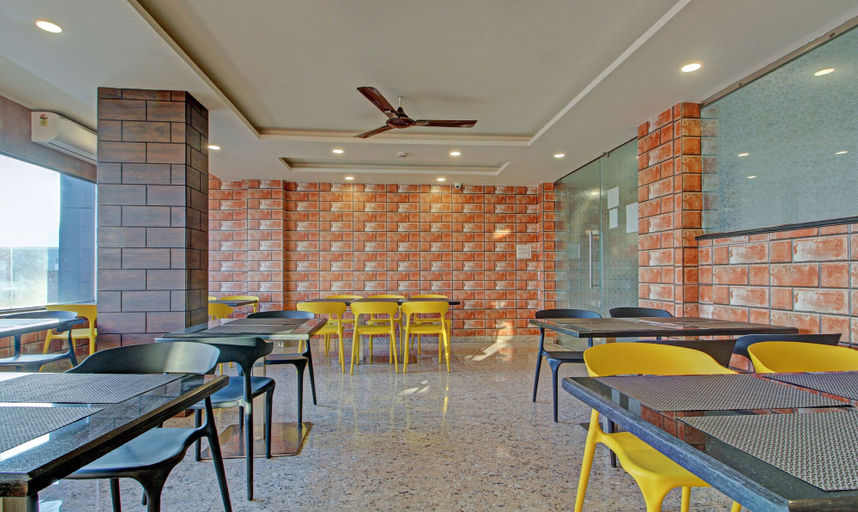 Food & Drinks 5, Treebo Golden Heights, Purbi Singhbhum