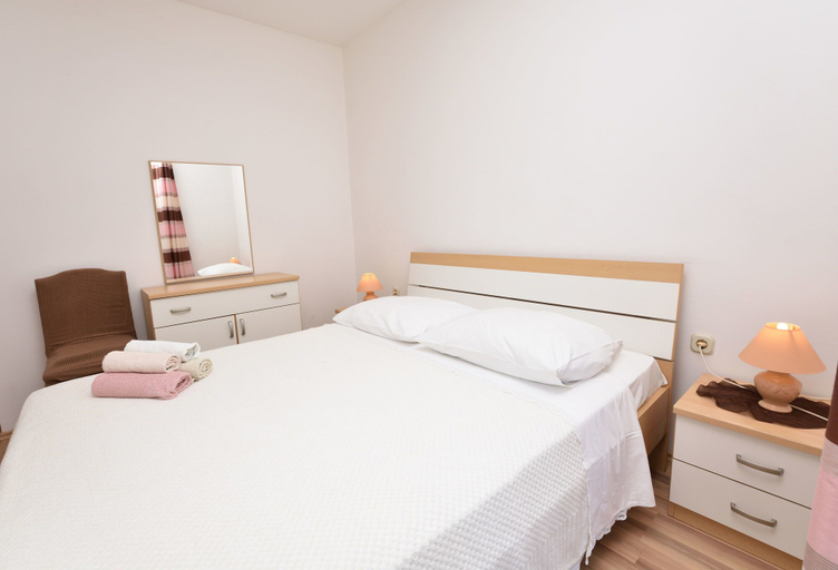 Bedroom 4, Apartments Brico, Primošten