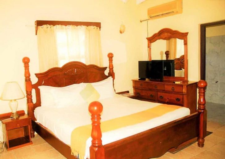 Bedroom 2, Rich View Hotel