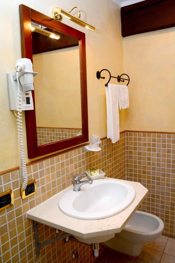 Bathroom 5, Albergo Antica Hostelleria, Cremona
