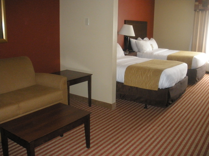 Bedroom 4, Comfort Inn & Suites Dayville - Killingly Industrial Park, Windham