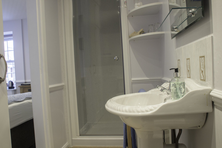 Bathroom 4, Meadhon House, Scottish Borders