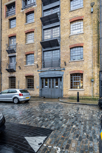 Exterior & Views 2, Skyline Water Front Penthouse Apartment, London