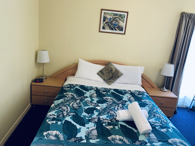 Bedroom 3, City East Motel, Melbourne