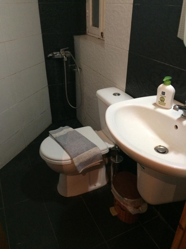 Bathroom 5, Rooms 47, Crete