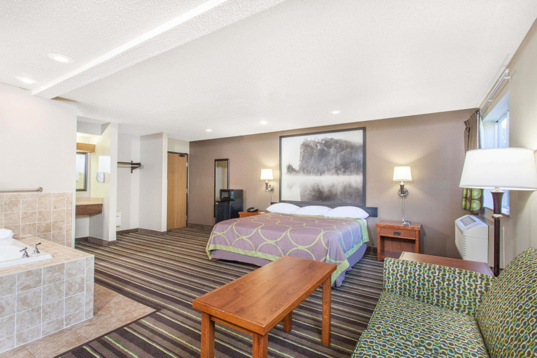 Bedroom 5, Super 8 by Wyndham Richlands/Claypool Hill Area, Tazewell