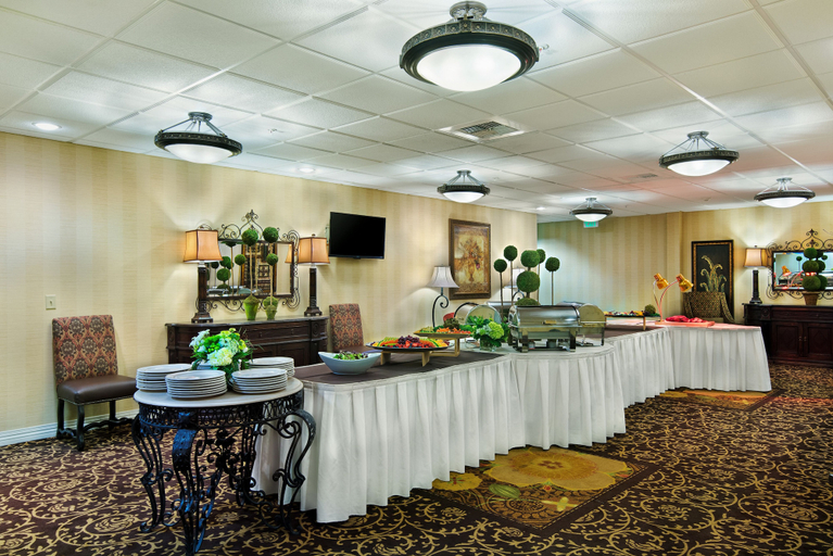 Food & Drinks 5, Oxford Suites Boise, Ada
