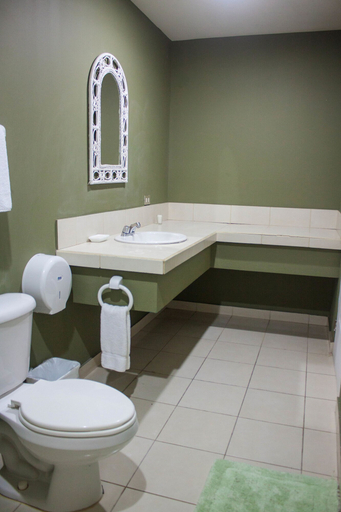 Bathroom, Puerto Barillas Marina & Lodge, Usulután