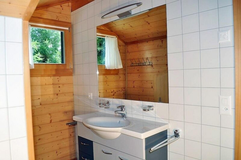 Bathroom sink, Tschifra OG, Raron
