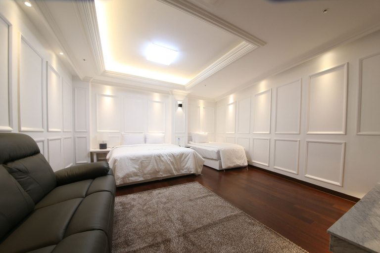 Bedroom 2, Hotel Artheim, Buk