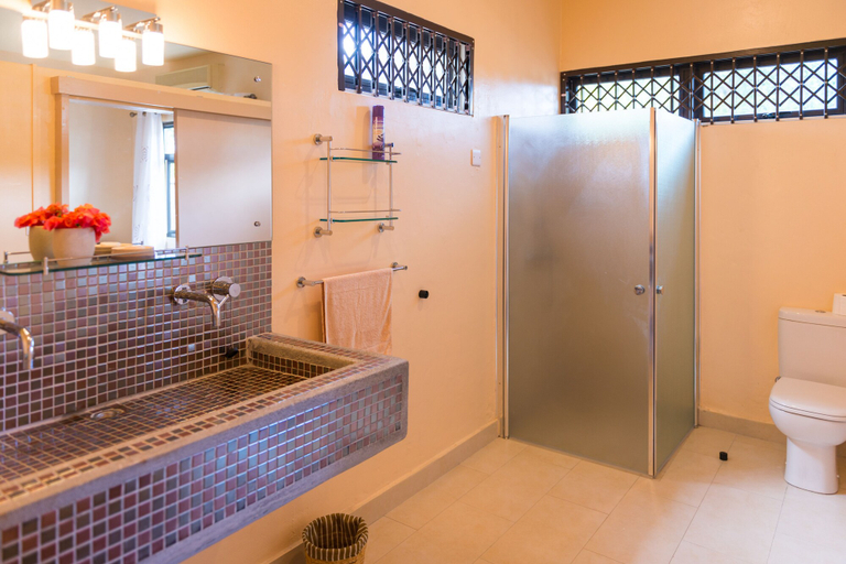 Bathroom 4, Villasun Beachfront Villa, Black River