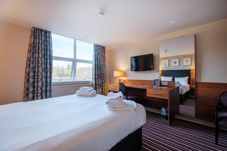 Bedroom 2, Hull Humber View Hotel, Sure Hotel Collection by BW, East Riding of Yorkshire