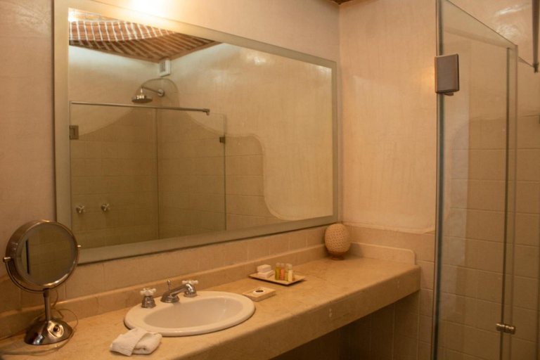 Bathroom 4, Casa Catrina, Del Centro