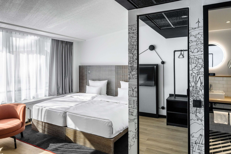 Bedroom 3, pentahotel Rostock, Rostock