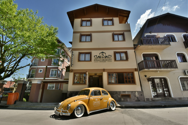 Exterior & Views